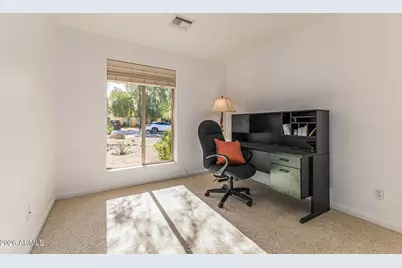 142 E Voltaire Avenue, Phoenix, AZ 85022 - Photo 21