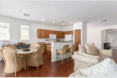 12122 W Dove Wing Way, Peoria, AZ 85383 - Photo 11