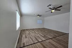 258 E Juniper St, Mesa, AZ 85201 - Photo 3