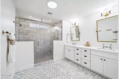 3131 N 53rd Place, Phoenix, AZ 85018 - Photo 17