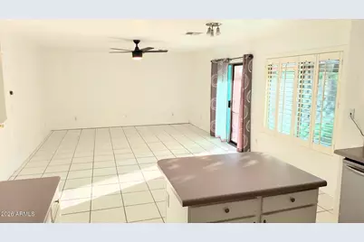 18170 N 89th Lane, Peoria, AZ 85382 - Photo 7