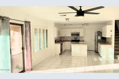 18170 N 89th Lane, Peoria, AZ 85382 - Photo 5