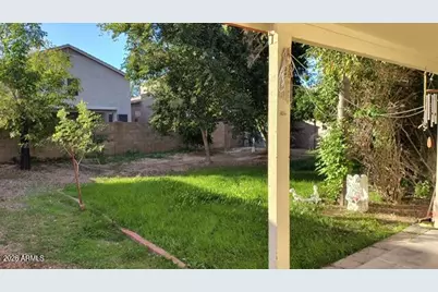 18170 N 89th Lane, Peoria, AZ 85382 - Photo 13