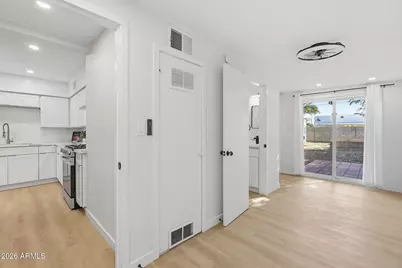 2047 E Virginia Avenue, Phoenix, AZ 85006 - Photo 13