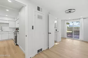 2047 E Virginia Ave, Phoenix, AZ 85006 - Photo 13