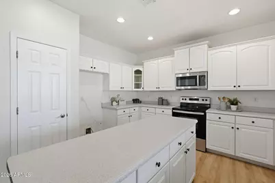 14754 W Amelia Avenue, Goodyear, AZ 85395 - Photo 11