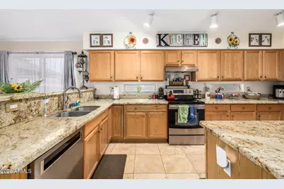 17116 N Corey Court, Surprise, AZ 85374 - Photo 5