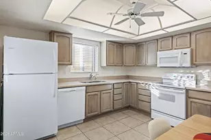 6512 N 12th Wy, Phoenix, AZ 85014 - Photo 23