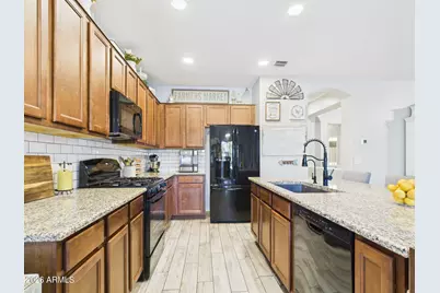 872 W Sisso Tree Avenue, Queen Creek, AZ 85140 - Photo 7