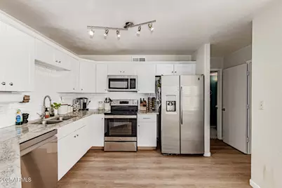 15076 N 85th Drive, Peoria, AZ 85381 - Photo 11