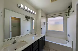 8437 W Charter Oak Rd, Peoria, AZ 85381 - Photo 23