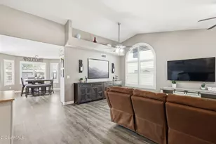 10890 S Dreamy Dr, Goodyear, AZ 85338 - Photo 7