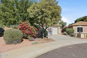 15688 W Saguaro Ln, Surprise, AZ 85374 - Photo 3