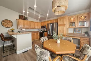 650 N Hawes Rd, Mesa, AZ 85207 - Photo 1