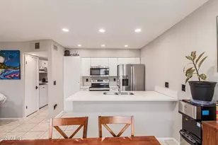 286 W Palomino Dr, Chandler, AZ 85225 - Photo 3