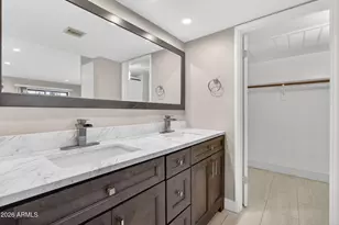 7557 N Dreamy Draw Dr, Phoenix, AZ 85020 - Photo 17