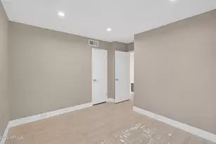 7557 N Dreamy Draw Dr, Phoenix, AZ 85020 - Photo 21