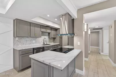 7557 N Dreamy Draw Drive #264, Phoenix, AZ 85020 - Photo 1