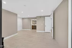 7557 N Dreamy Draw Dr, Phoenix, AZ 85020 - Photo 25