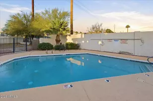 3243 N 38th St, Phoenix, AZ 85018 - Photo 37