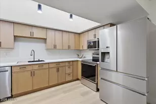 3243 N 38th St, Phoenix, AZ 85018 - Photo 13