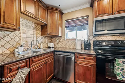 762 E Carla Vista Drive, Chandler, AZ 85225 - Photo 9