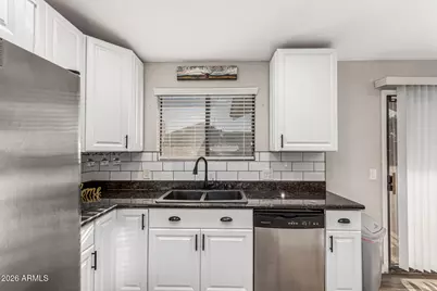 567 W Spur Avenue, Gilbert, AZ 85233 - Photo 9