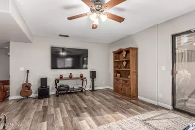 567 W Spur Avenue, Gilbert, AZ 85233 - Photo 11