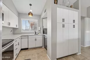 10851 N Fairway Ct W, Sun City, AZ 85351 - Photo 9