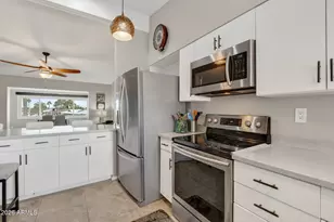 10851 N Fairway Ct W, Sun City, AZ 85351 - Photo 11