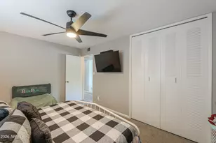 10530 W Desert Hills Ct, Sun City, AZ 85351 - Photo 13