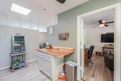 10530 W Desert Hills Court, Sun City, AZ 85351 - Photo 9