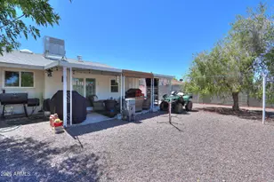 10530 W Desert Hills Ct, Sun City, AZ 85351 - Photo 19