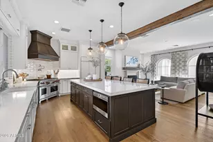 3906 E Crittenden Ln, Phoenix, AZ 85018 - Photo 13