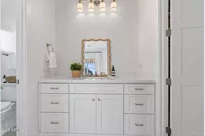 3906 E Crittenden Lane, Phoenix, AZ 85018 - Photo 43