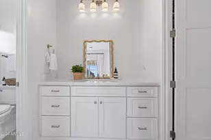 3906 E Crittenden Ln, Phoenix, AZ 85018 - Photo 43