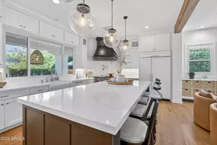 3906 E Crittenden Ln, Phoenix, AZ 85018 - Photo 15