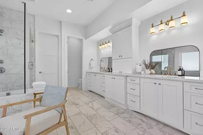 3906 E Crittenden Lane, Phoenix, AZ 85018 - Photo 33