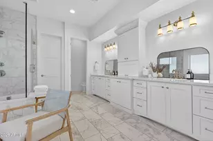 3906 E Crittenden Ln, Phoenix, AZ 85018 - Photo 33