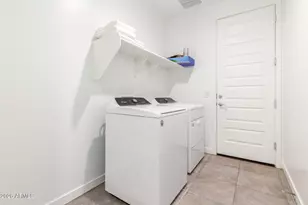 9239 W Sells Dr, Phoenix, AZ 85037 - Photo 23