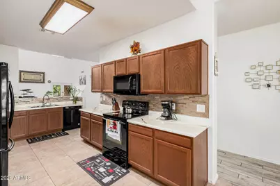 13165 W Ventura Street, Surprise, AZ 85379 - Photo 11