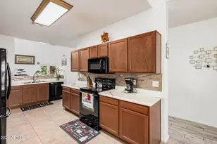 13165 W Ventura St, Surprise, AZ 85379 - Photo 11