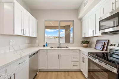 3360 W Landon Drive Drive #7-102, Bullhead City, AZ 86429 - Photo 5