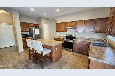 14640 W Ventura Street, Surprise, AZ 85379 - Photo 5