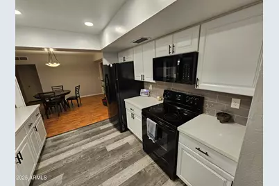 8227 N 47th Drive, Glendale, AZ 85302 - Photo 3