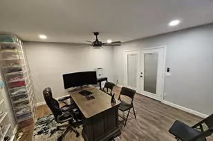 8227 N 47th Dr, Glendale, AZ 85302 - Photo 9