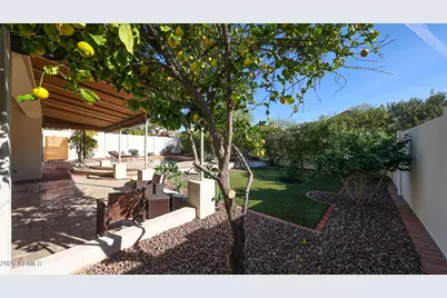 13615 N 12th Way, Phoenix, AZ 85022 - Photo 17