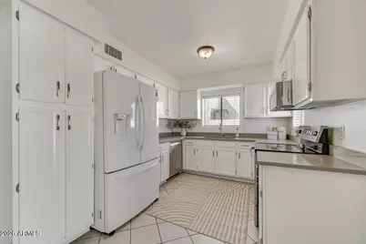 1301 W Rio Salado Parkway #51, Mesa, AZ 85201 - Photo 9