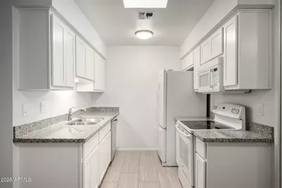 8101 N 107th Avenue #46, Peoria, AZ 85345 - Photo 9