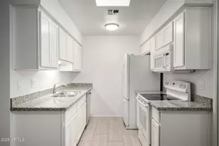 8101 N 107th Ave, Peoria, AZ 85345 - Photo 9